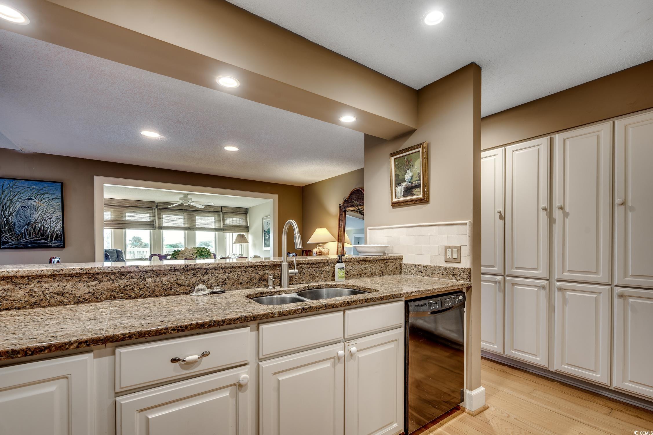 110 Breakers Reef Dr. Unit: 11-C