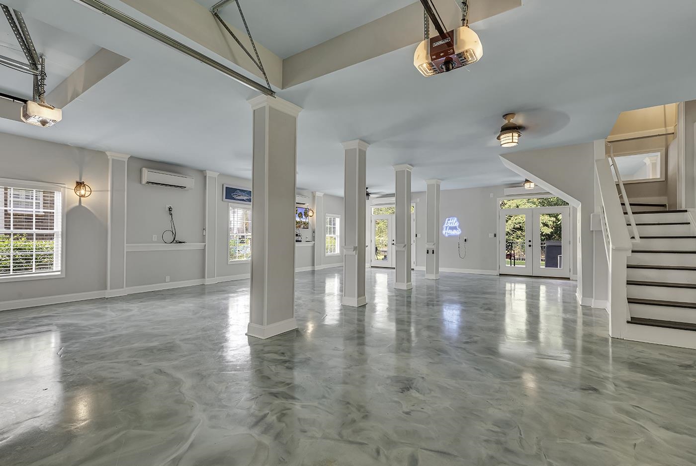 6 Cottage Dr.