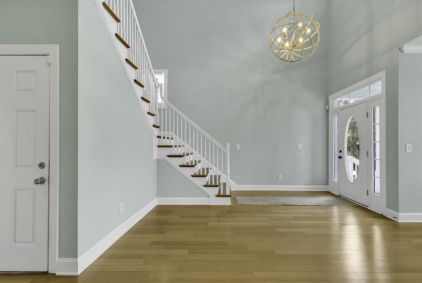 6 Cottage Dr.