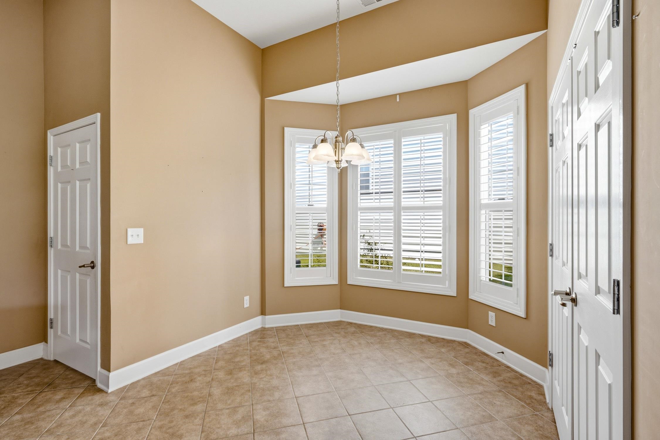 444 Hunley Ln.