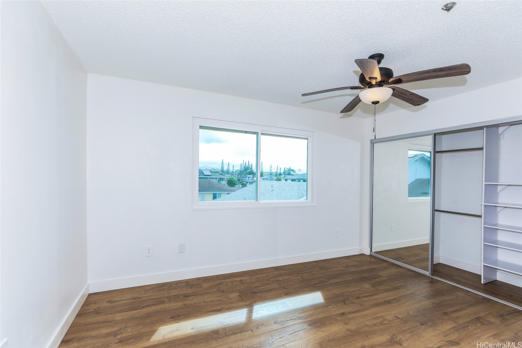 95-1050 Makaikai Street P28