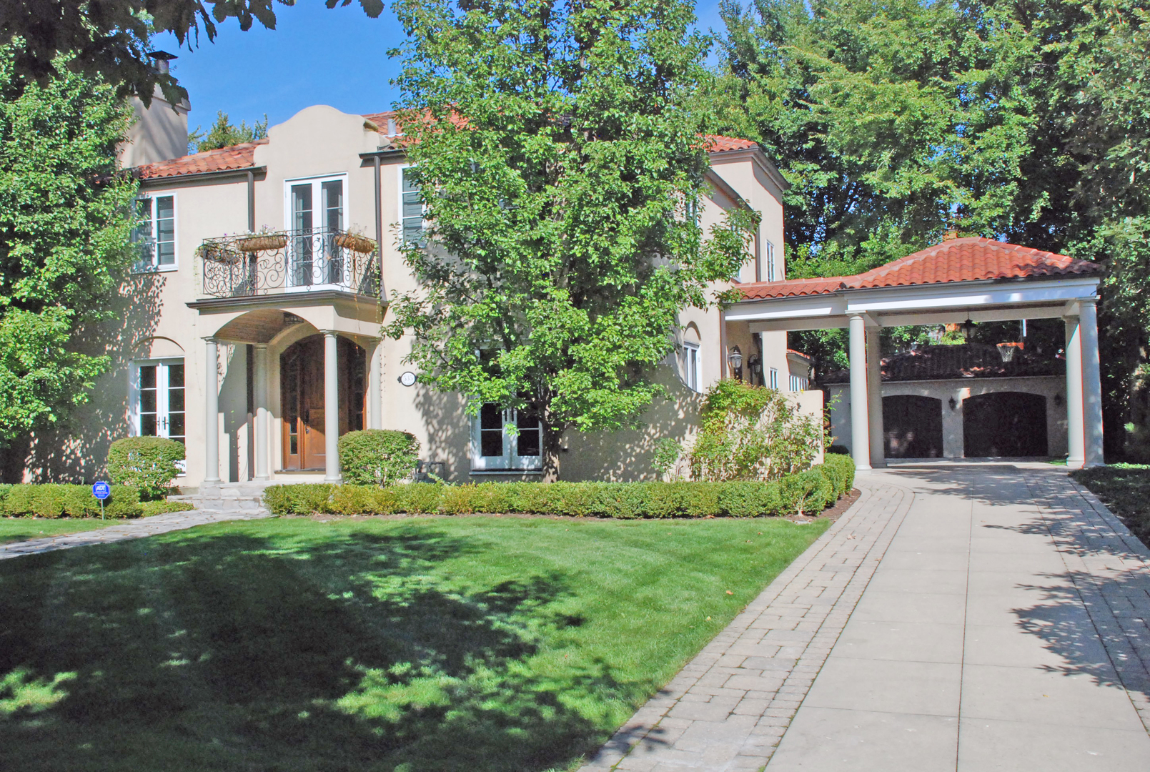 535 Oak Street