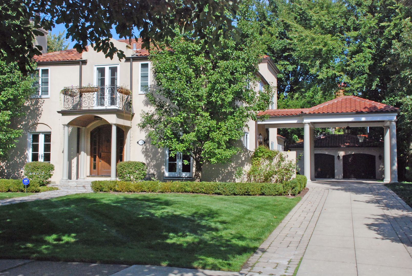 535 Oak Street