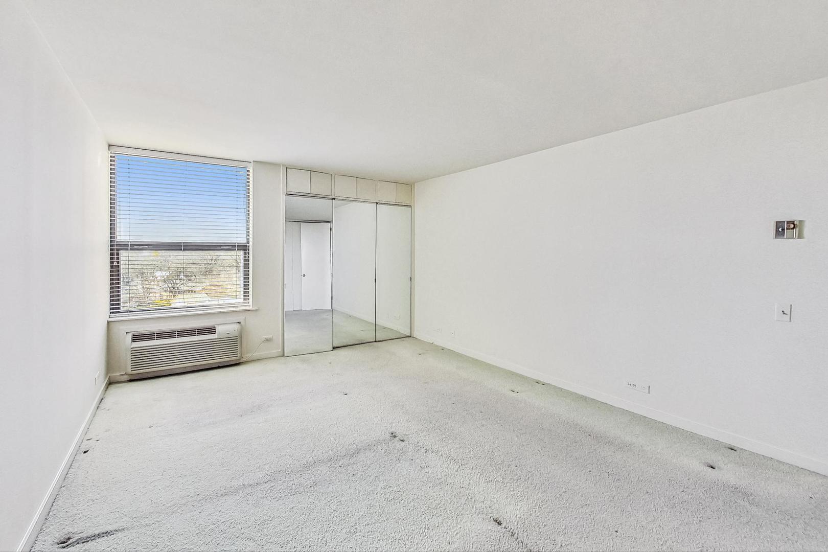 1500 Sheridan Road Unit: 8H