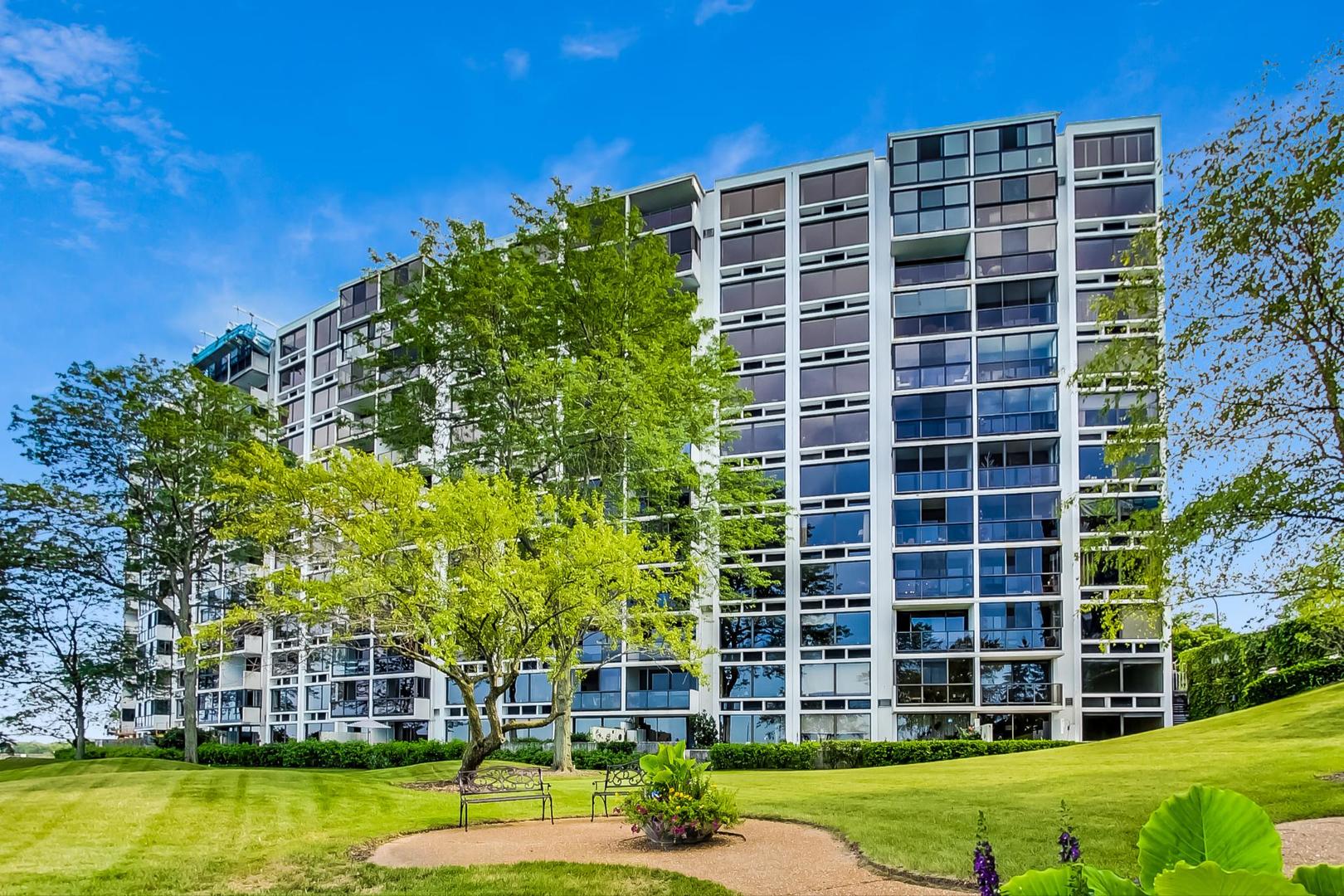 1500 Sheridan Road Unit: 8H