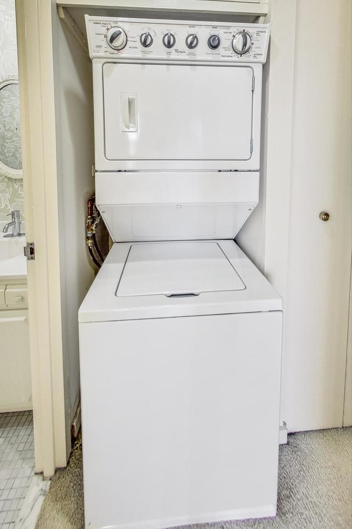 1500 Sheridan Road Unit: 8H