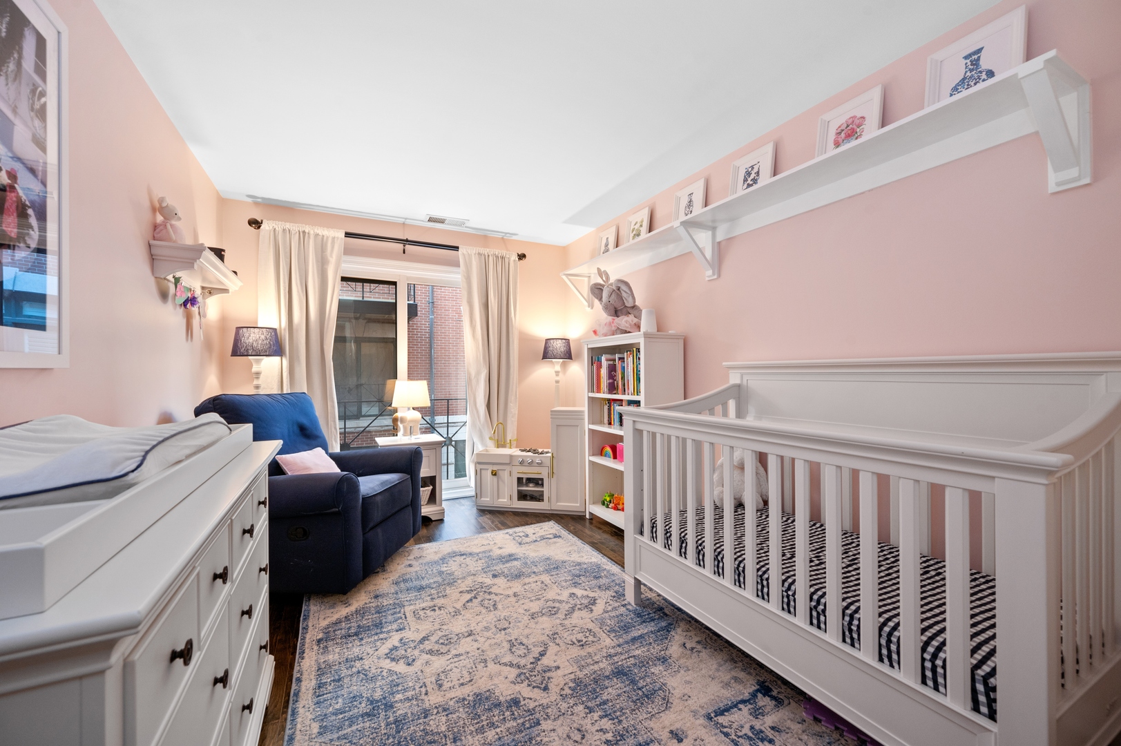 430 W Armitage Avenue Unit: I