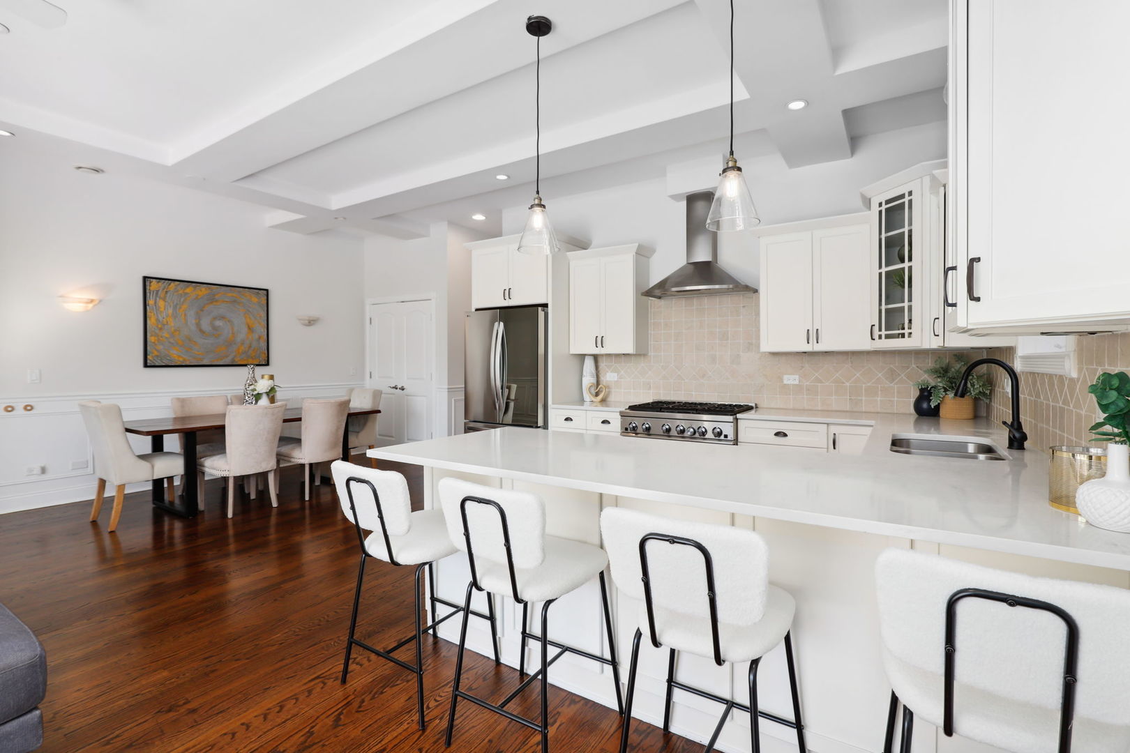 1442 W Belmont Avenue Unit: 4E