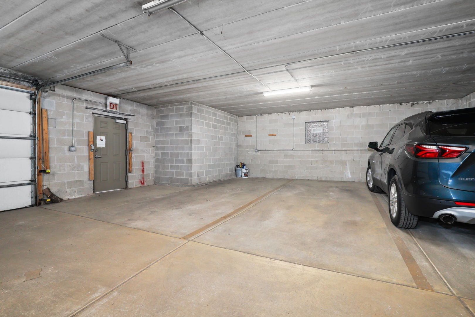 1442 W Belmont Avenue Unit: 4E