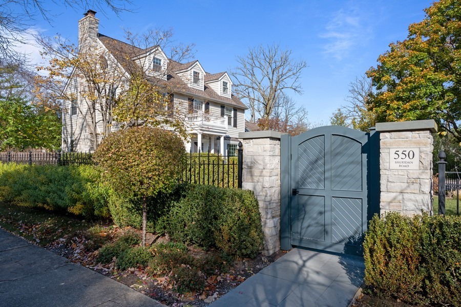 550 Sheridan Road