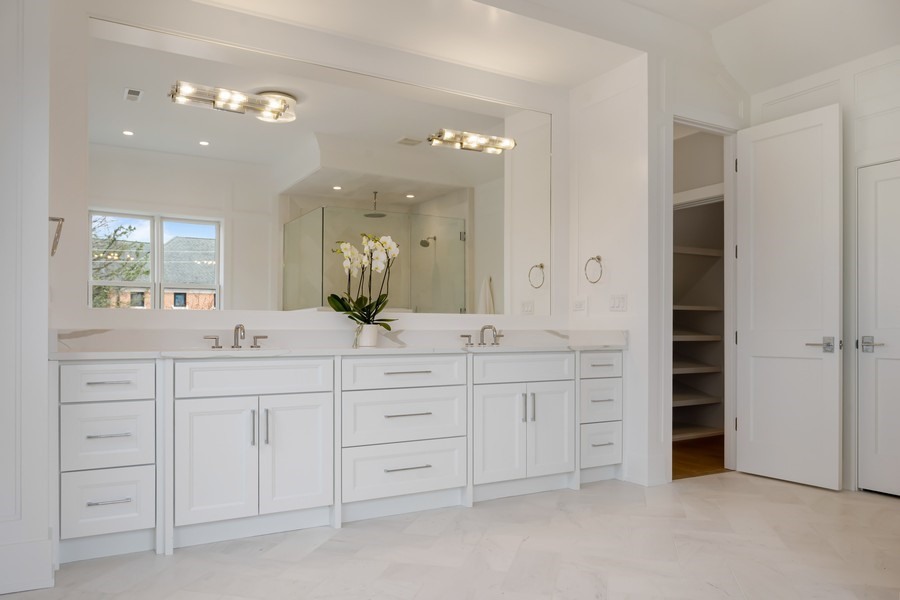 2143 Glen Oak Drive