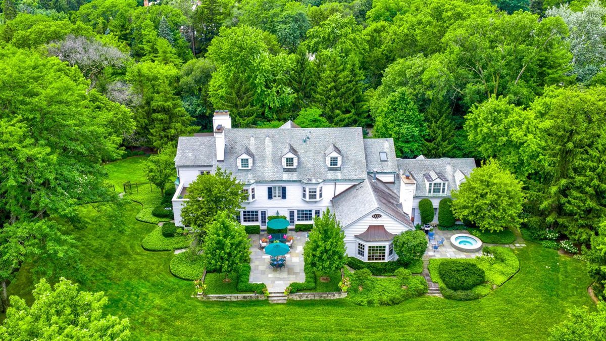 5 Woodley Road