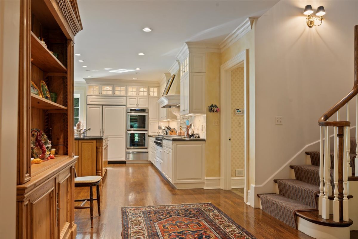5 Woodley Road