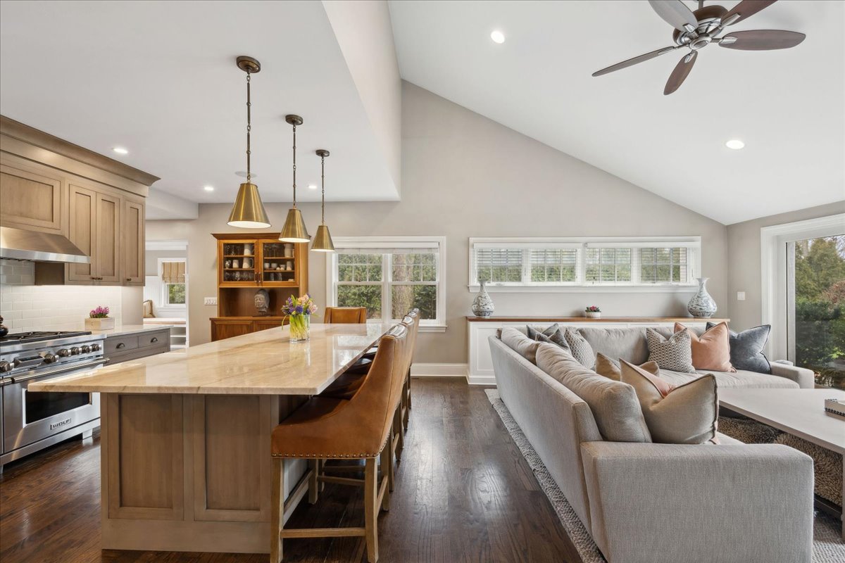 350 Sunset Court