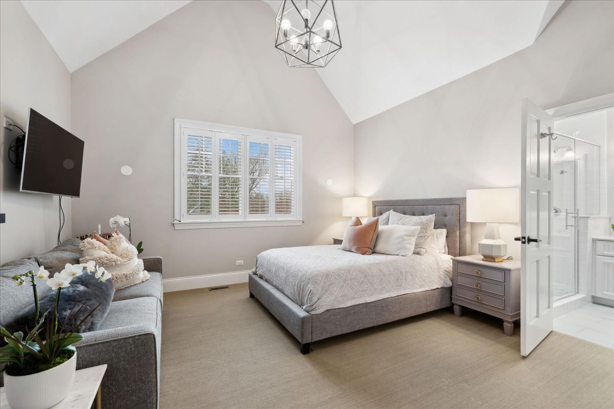 350 Sunset Court
