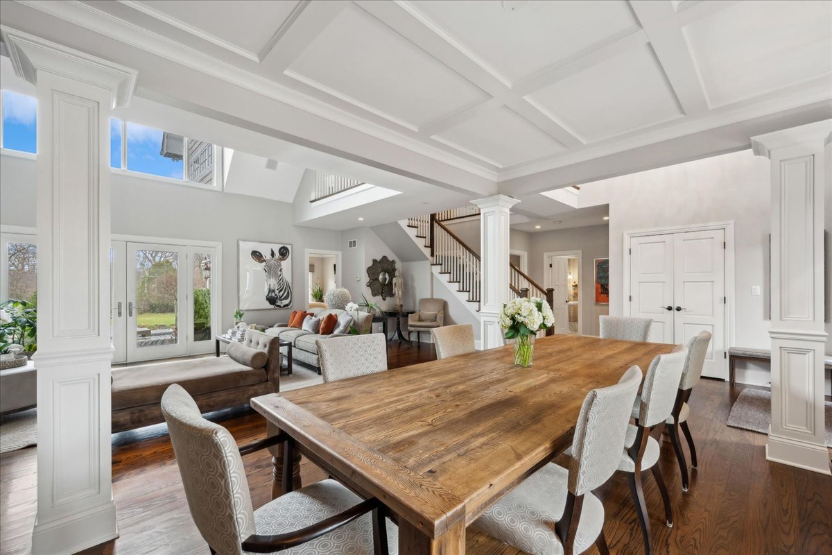 350 Sunset Court