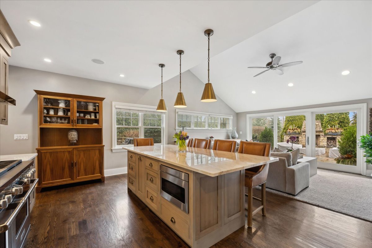 350 Sunset Court