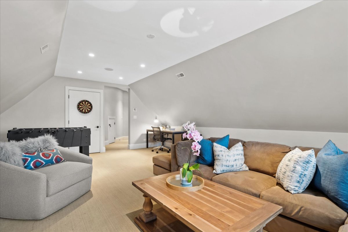 350 Sunset Court