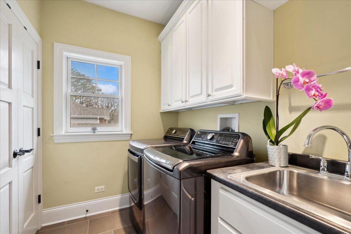 350 Sunset Court
