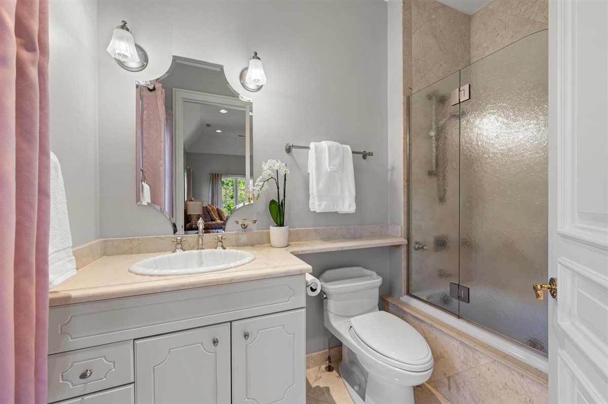 2301 Clover Lane