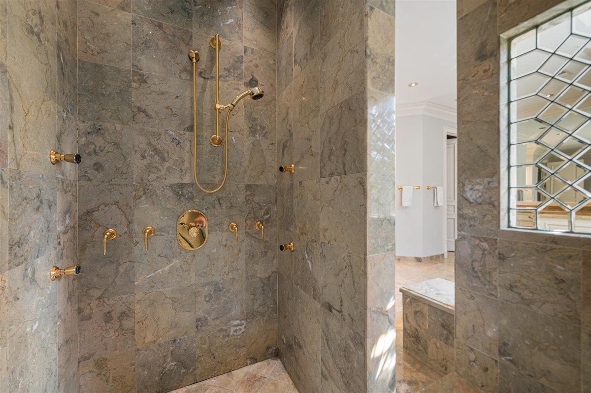 2301 Clover Lane