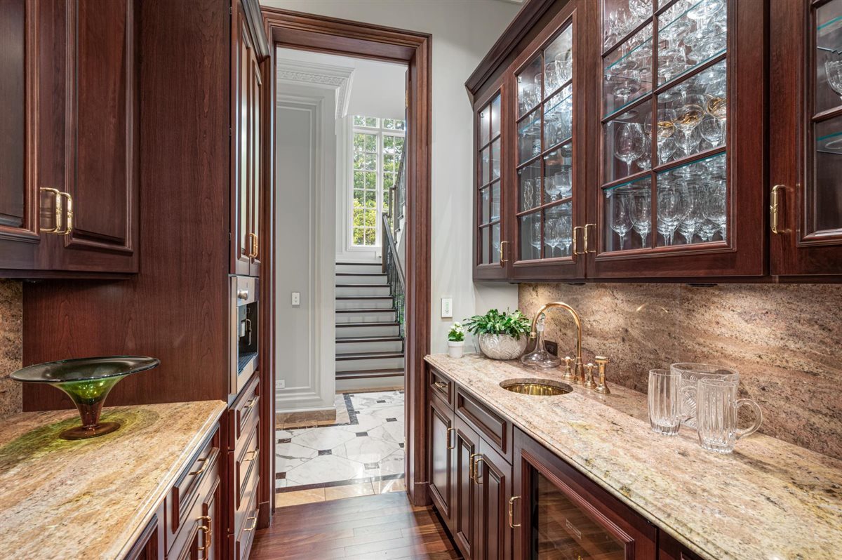 2301 Clover Lane
