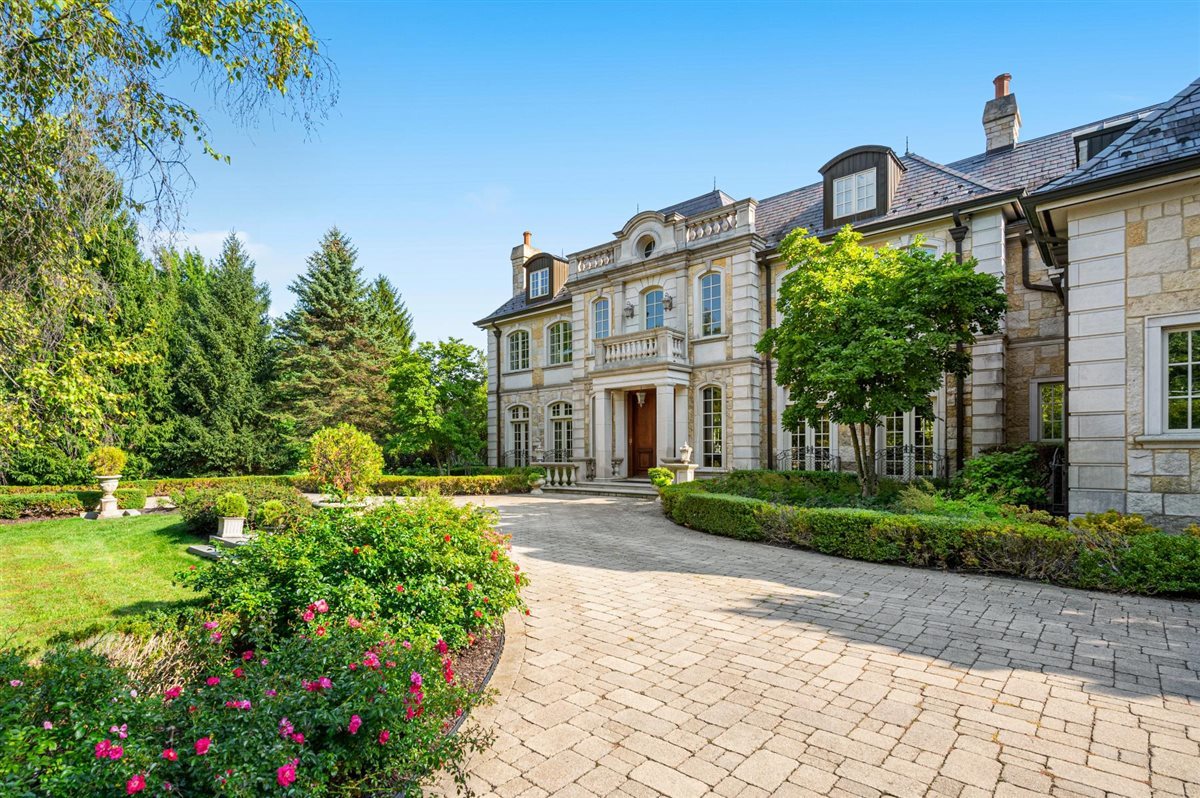 2301 Clover Lane