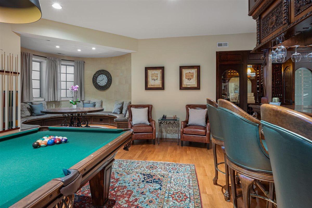 2301 Clover Lane