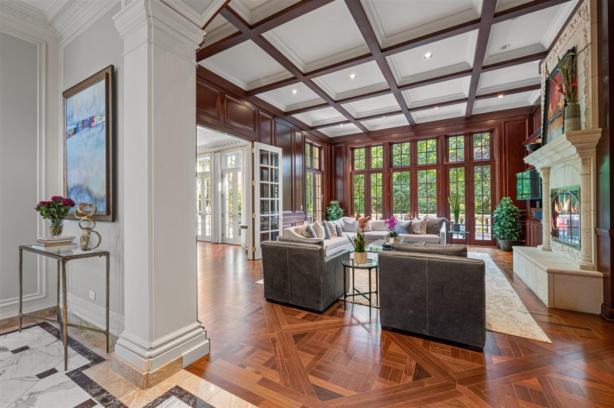 2301 Clover Lane