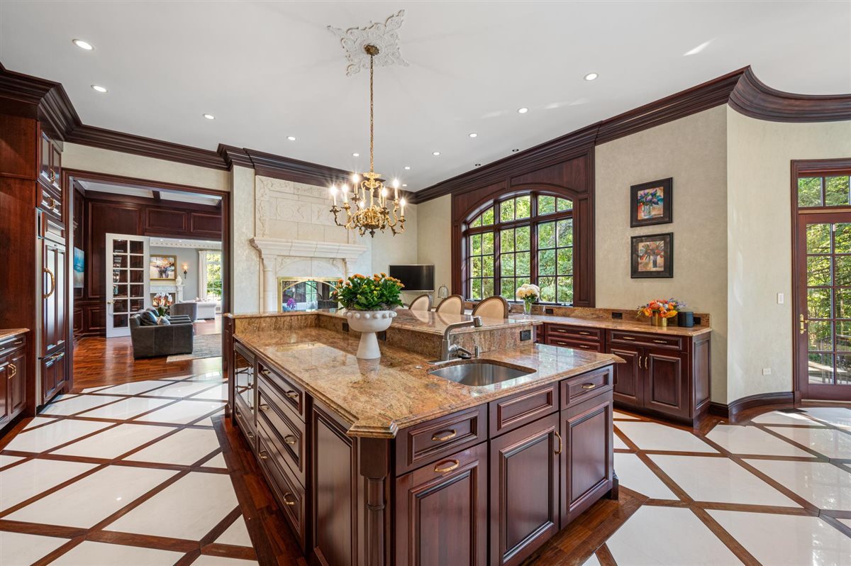 2301 Clover Lane