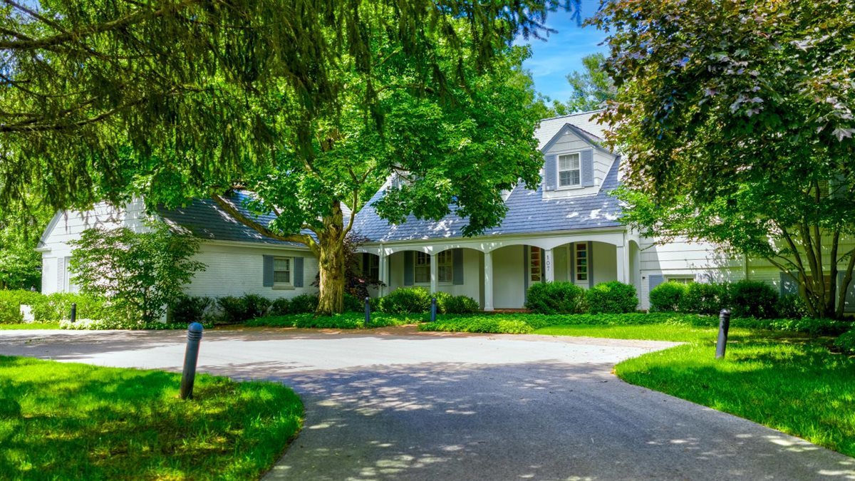 107 Woodley Road