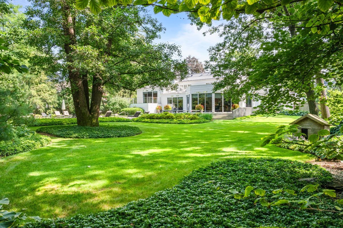 107 Woodley Road