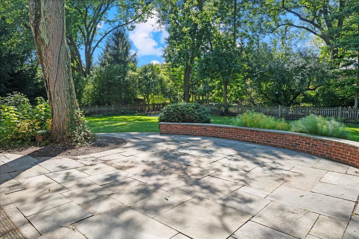 180 Apple Tree Road