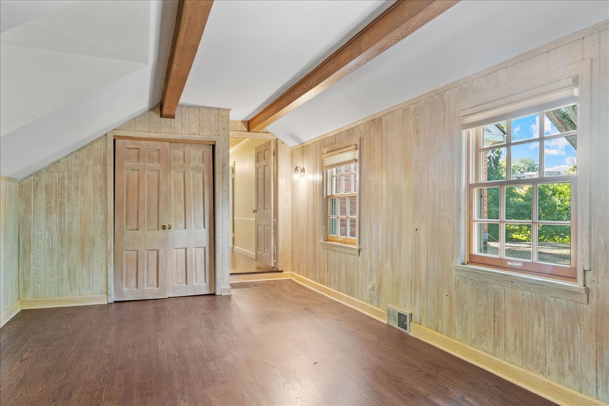 180 Apple Tree Road