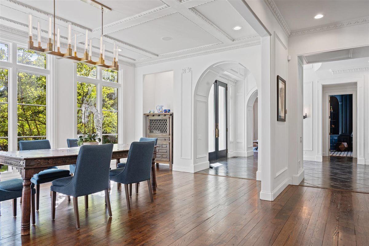 320 Keystone Court