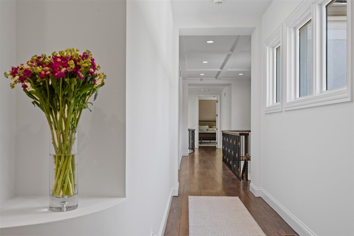 320 Keystone Court