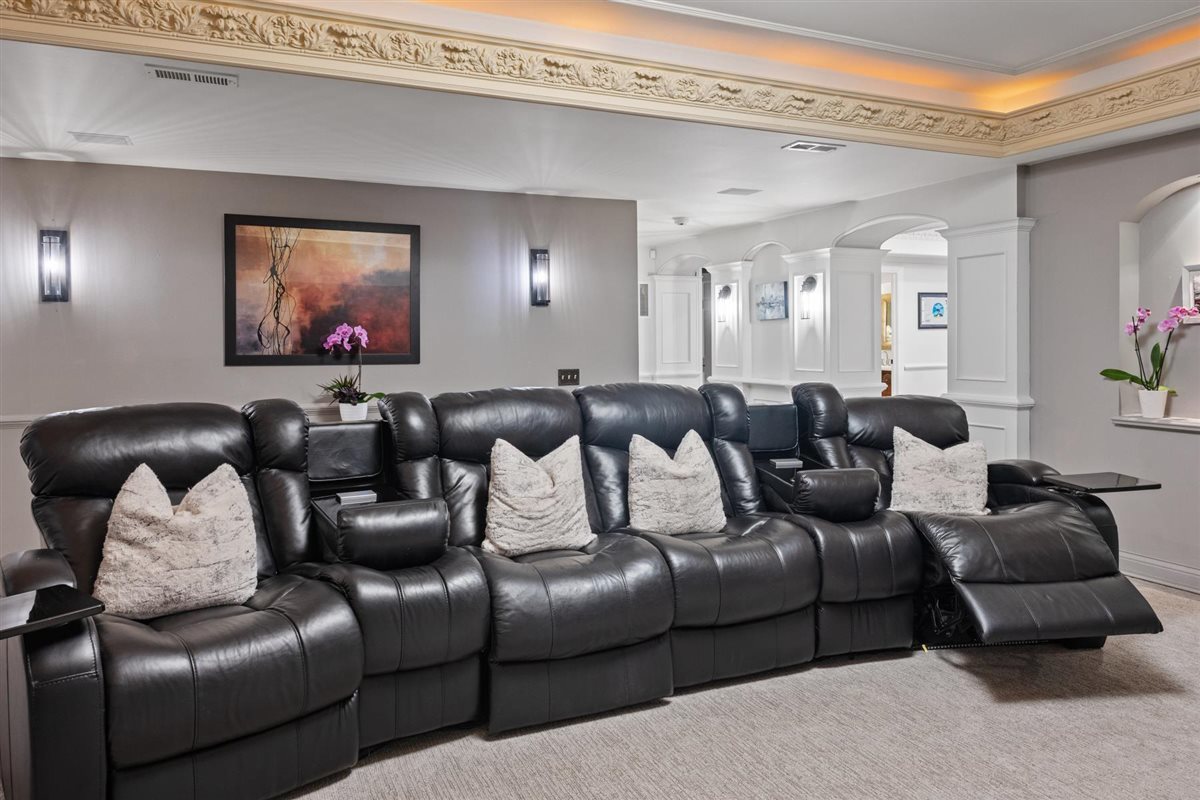 320 Keystone Court