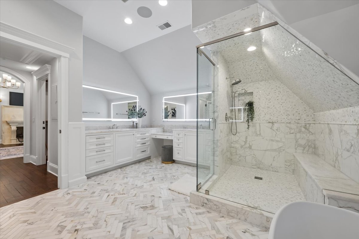 1380 Westmoor Trail