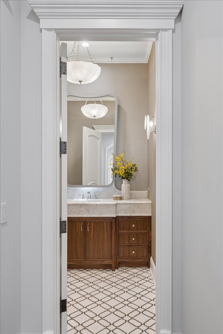 1380 Westmoor Trail