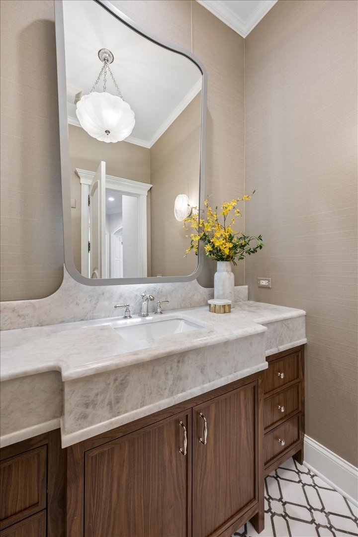1380 Westmoor Trail