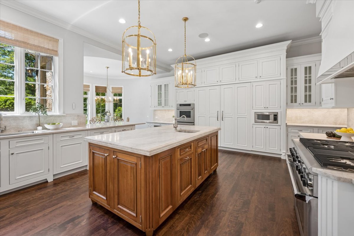 1380 Westmoor Trail