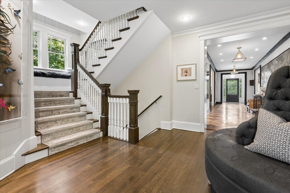 395 Greenleaf Avenue
