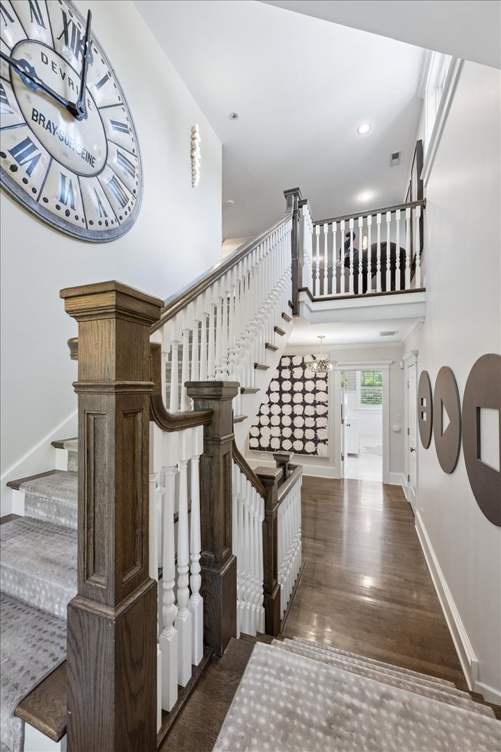 395 Greenleaf Avenue