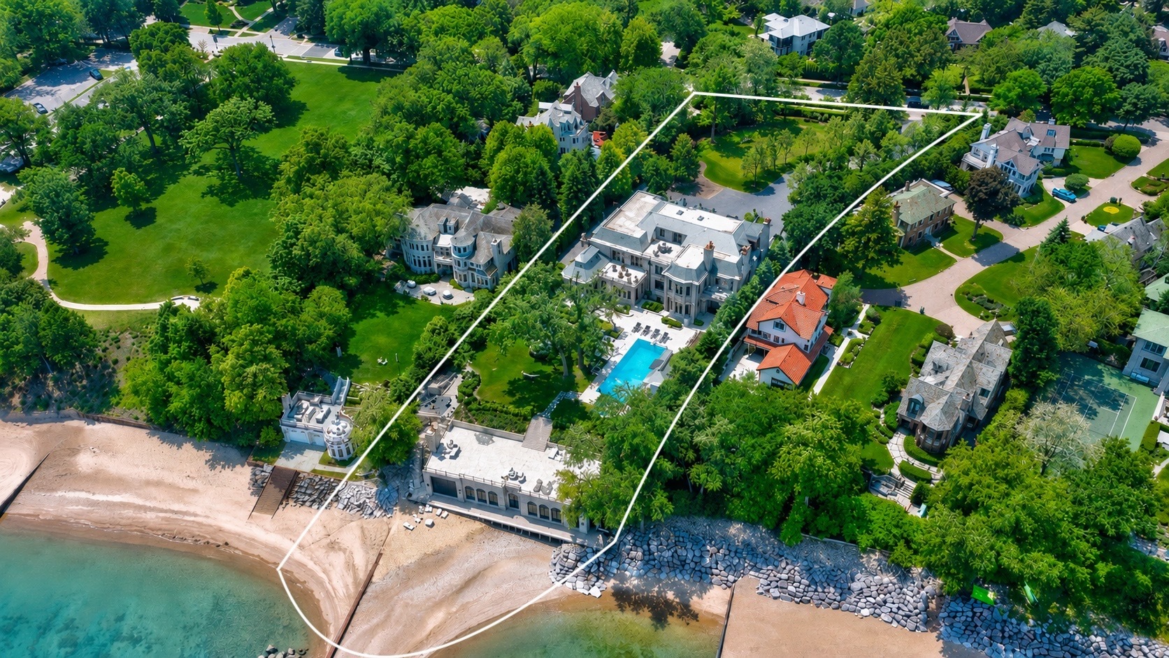 319 SHERIDAN Road