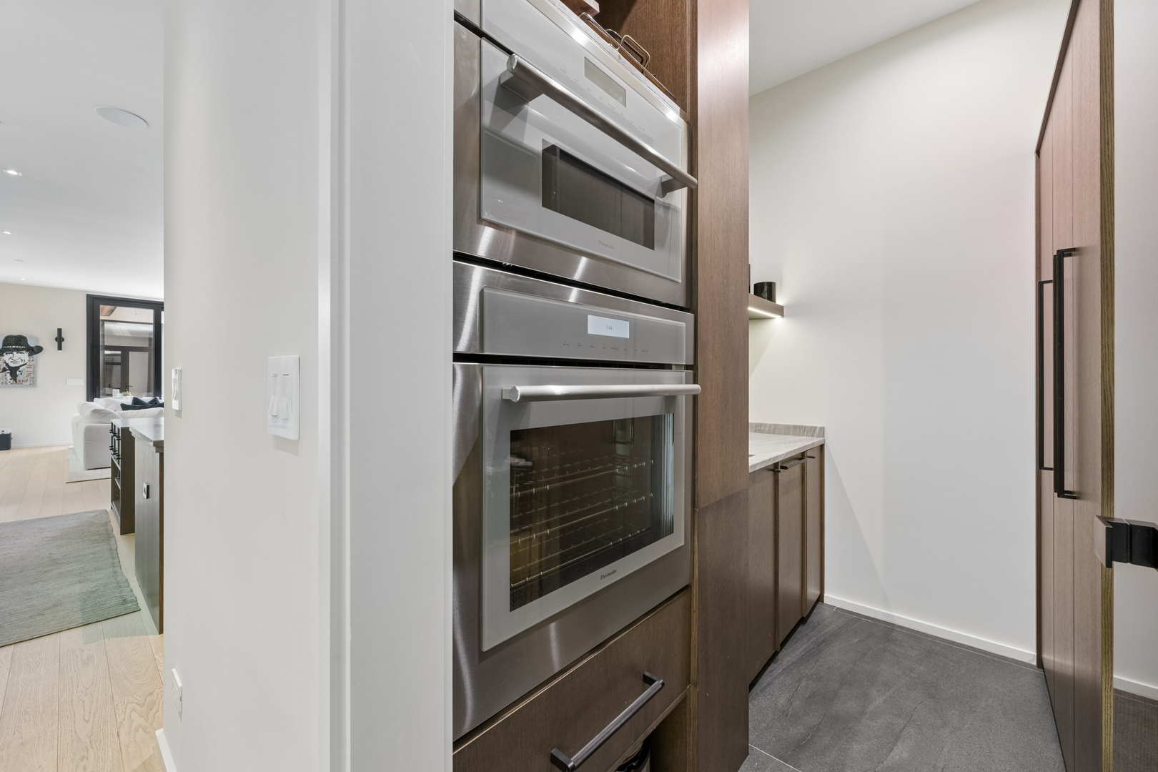 921 Sheridan Road