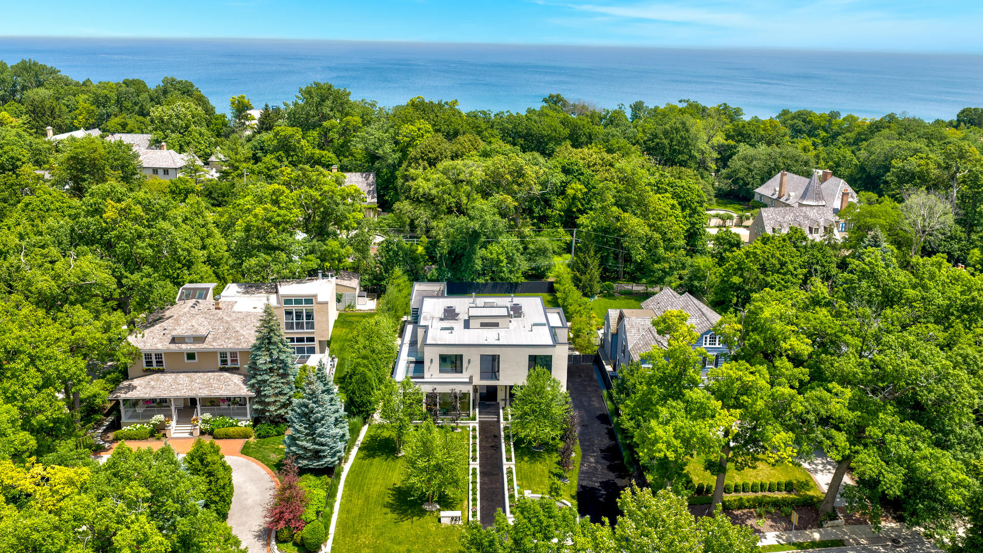 921 Sheridan Road