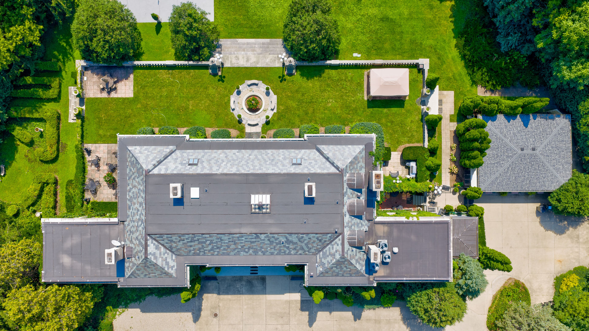 275 Sussex Lane