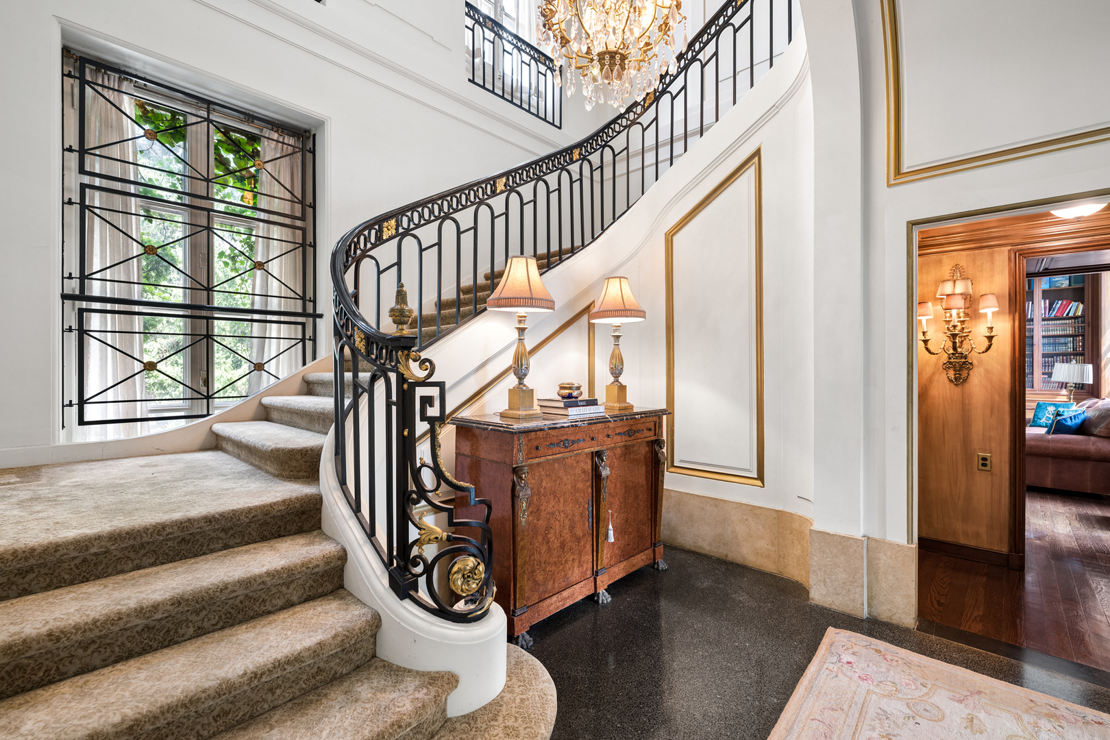 275 Sussex Lane