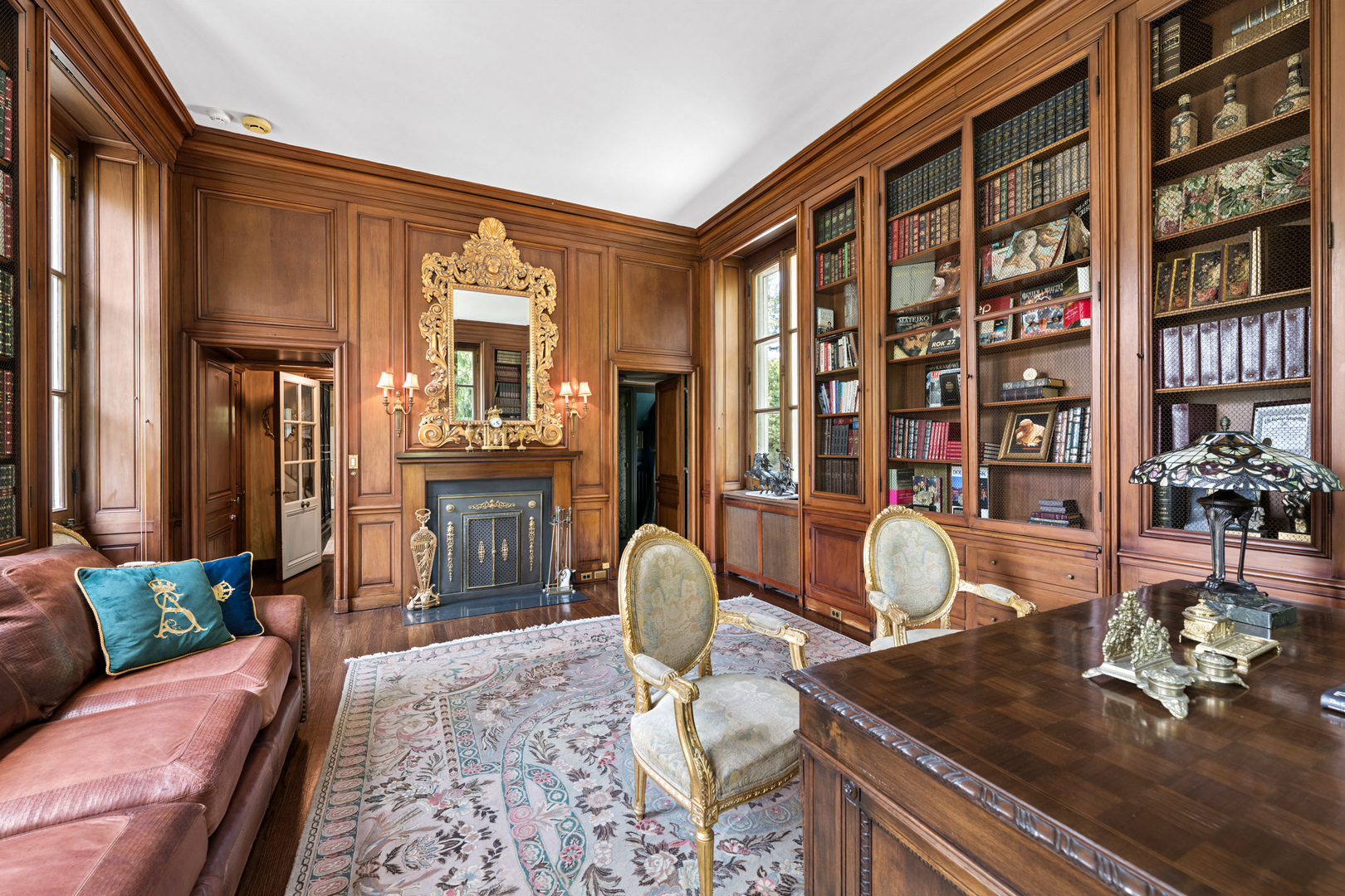 275 Sussex Lane