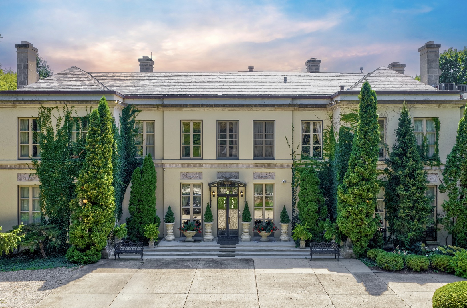 275 Sussex Lane